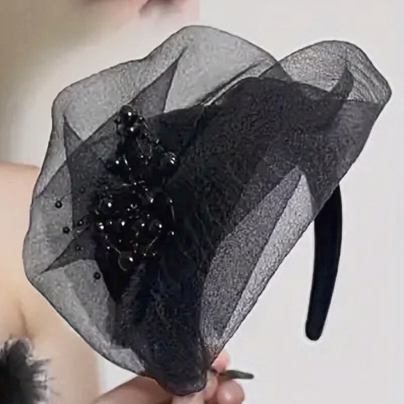Classy Sophisticated Unique Black Tulle Pillbox Fascinator Church Tea Me… - Picture 2 of 2